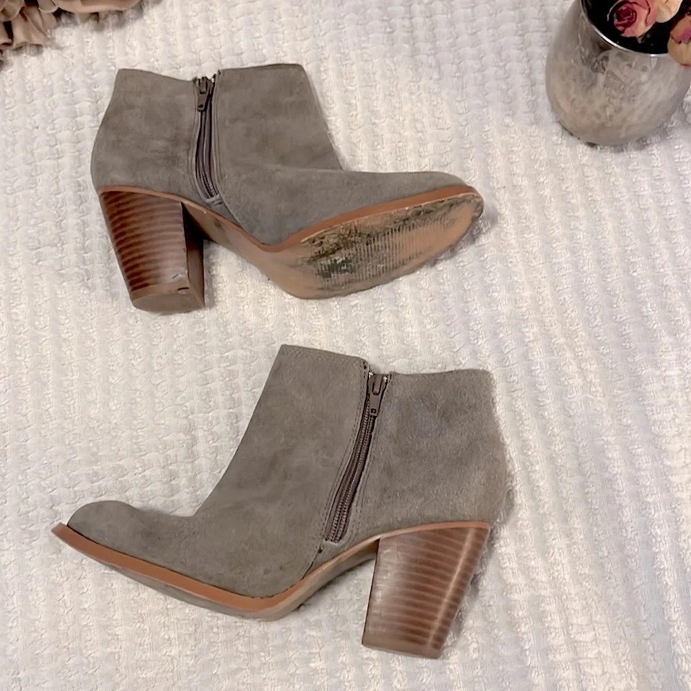 Taupe Tan Light Brown Suede Leather Block Heel Ankle Booties by Seychelles 7.5